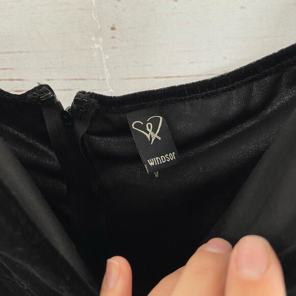 Windsor S Black Velvet Strapless Plunge Ruffle High Low Formal Gown Maxi Dress - Picture 9 of 11